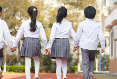​给孩子暖心鼓励简短经典语录 努力未来可期的句子