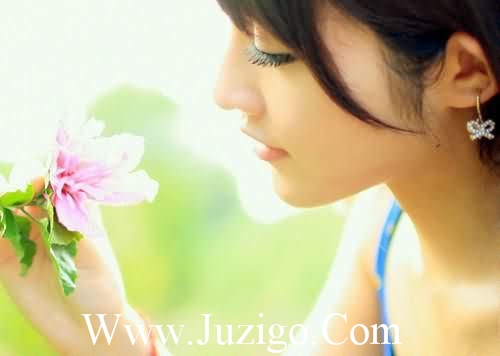 女宝宝满月祝福语贺词2025年