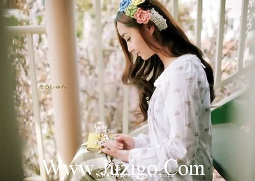 简短的经典唯美句子摘录(晚安简短唯美经典语录句子)