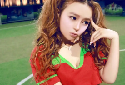 ​七夕情人节最热门文案句子2025(跨年文案句子 字)